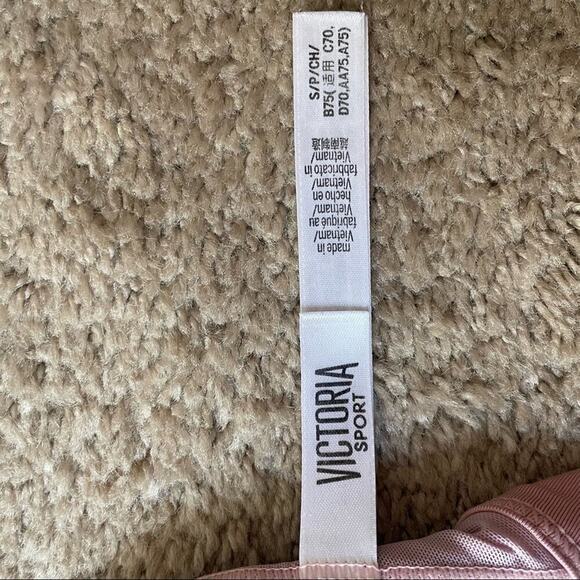 Victoria's Secret Sports Bra With adjustable straps / light pink/ Small - Picture 3 of 7